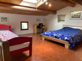 La Chapelle St Alban, villa 13 personnes, piscine privée et terrain de tennis